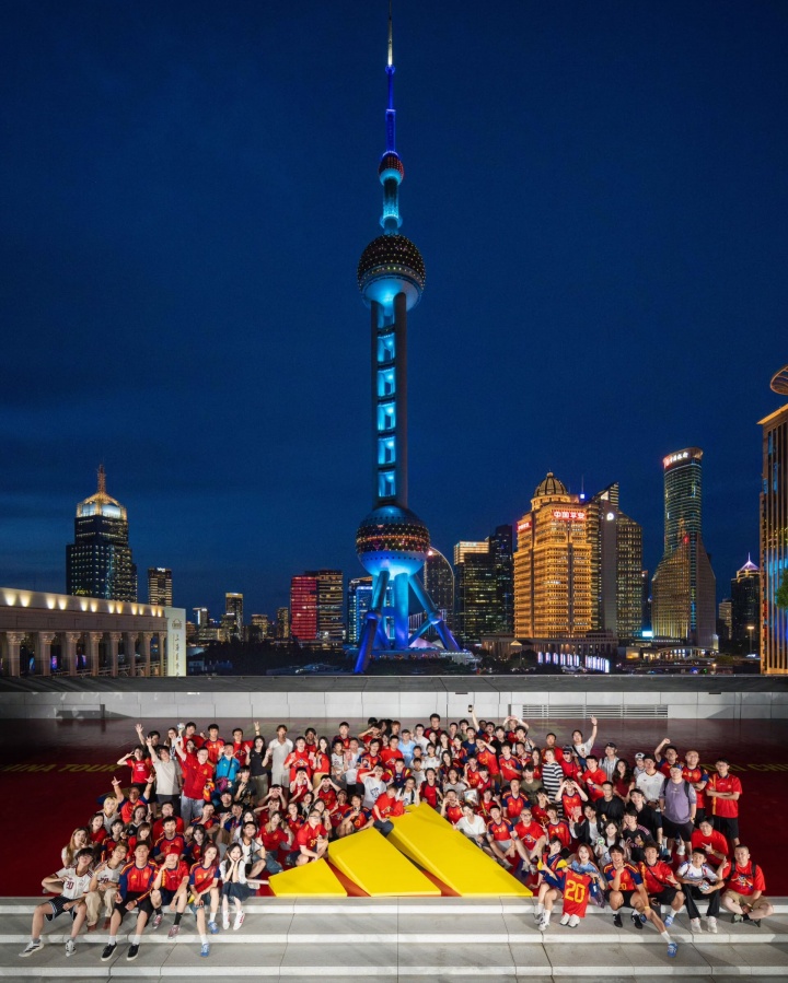 佩德里中国行收官：三城三站，拼音致谢