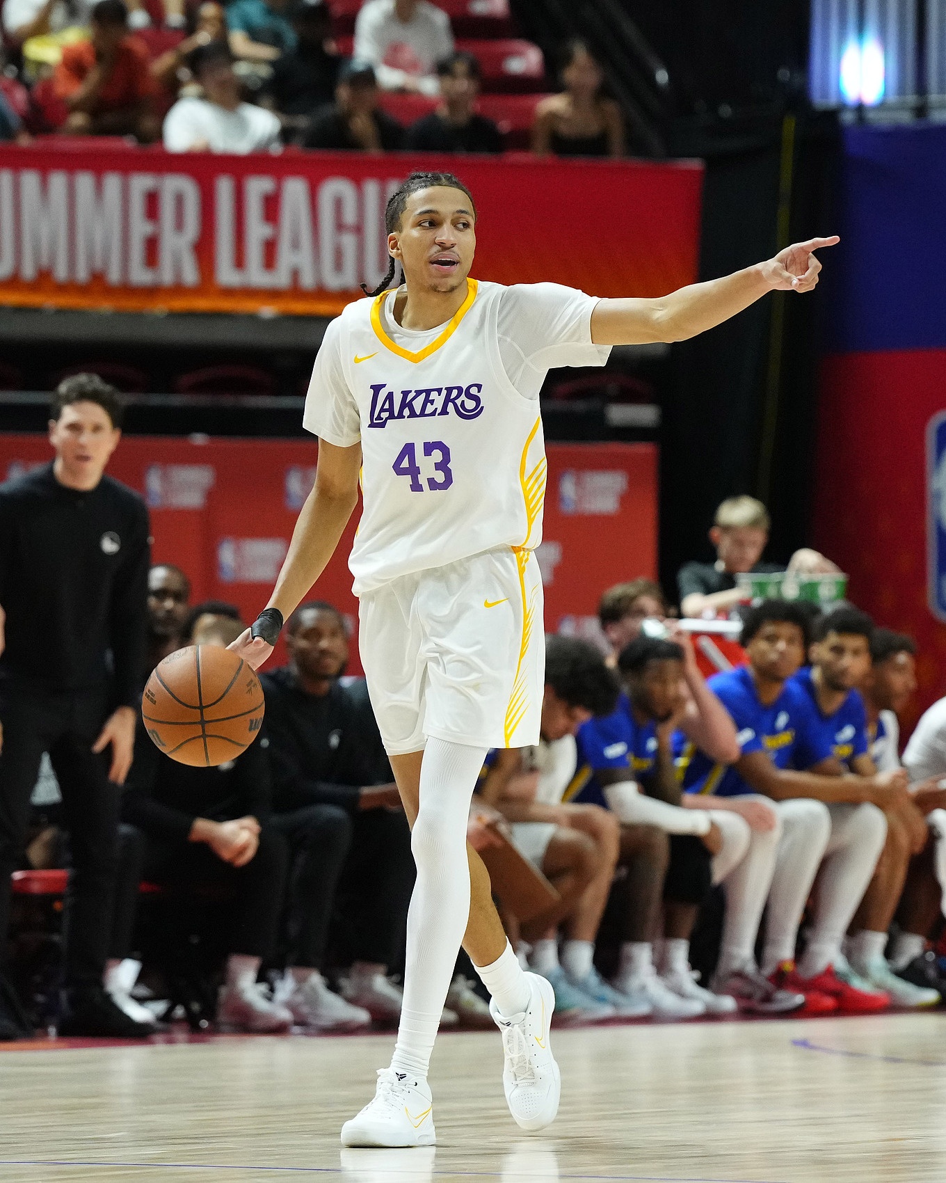 卡梅隆·卡尔夏联场均17.4分 父亲曾打NBA:过去一个半月太棒了 卡梅隆·卡尔夏联场均17.4分 父亲曾打NBA:过去一个半月太棒了