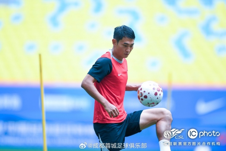 阿洛伊西:西班牙有球无球转换是学习模板 蓉城明日力争止颓 阿洛伊西:西班牙有球无球转换是学习模板 蓉城明日力争止颓