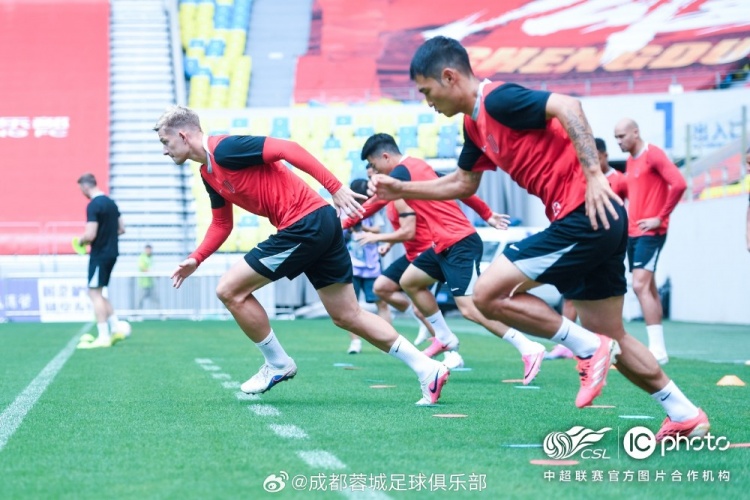 阿洛伊西:西班牙有球无球转换是学习模板 蓉城明日力争止颓 阿洛伊西:西班牙有球无球转换是学习模板 蓉城明日力争止颓