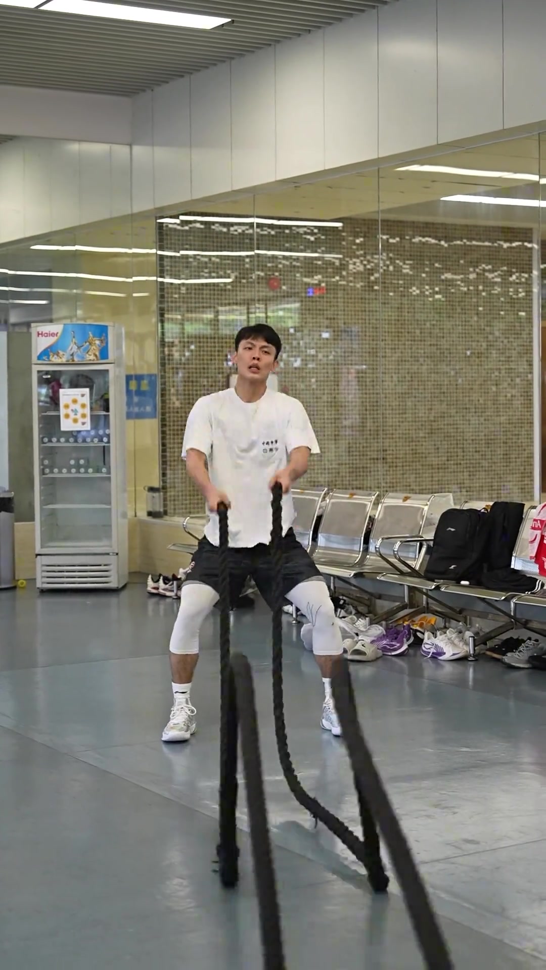 广东男篮公开力量训练 胡明轩徐昕领衔核心阵容
