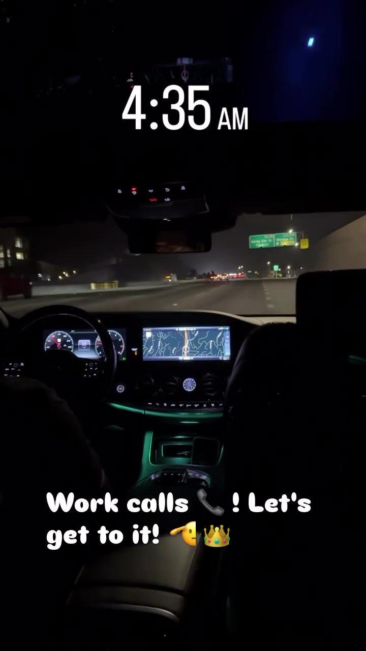 凌晨4点35分,詹姆斯乘车出门训练 凌晨4点35分,詹姆斯乘车出门训练