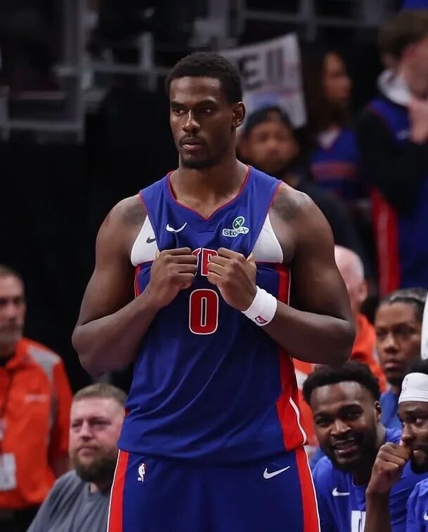 去年索要3000万,今夏NBA查无此人 去年索要3000万,今夏NBA查无此人