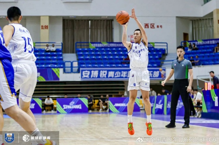 深圳U19预赛7战5胜列第三晋级 吴铠博场均22.6分包揽得分王和抢断王