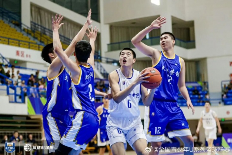 深圳U19预赛7战5胜列第三晋级 吴铠博场均22.6分包揽得分王和抢断王